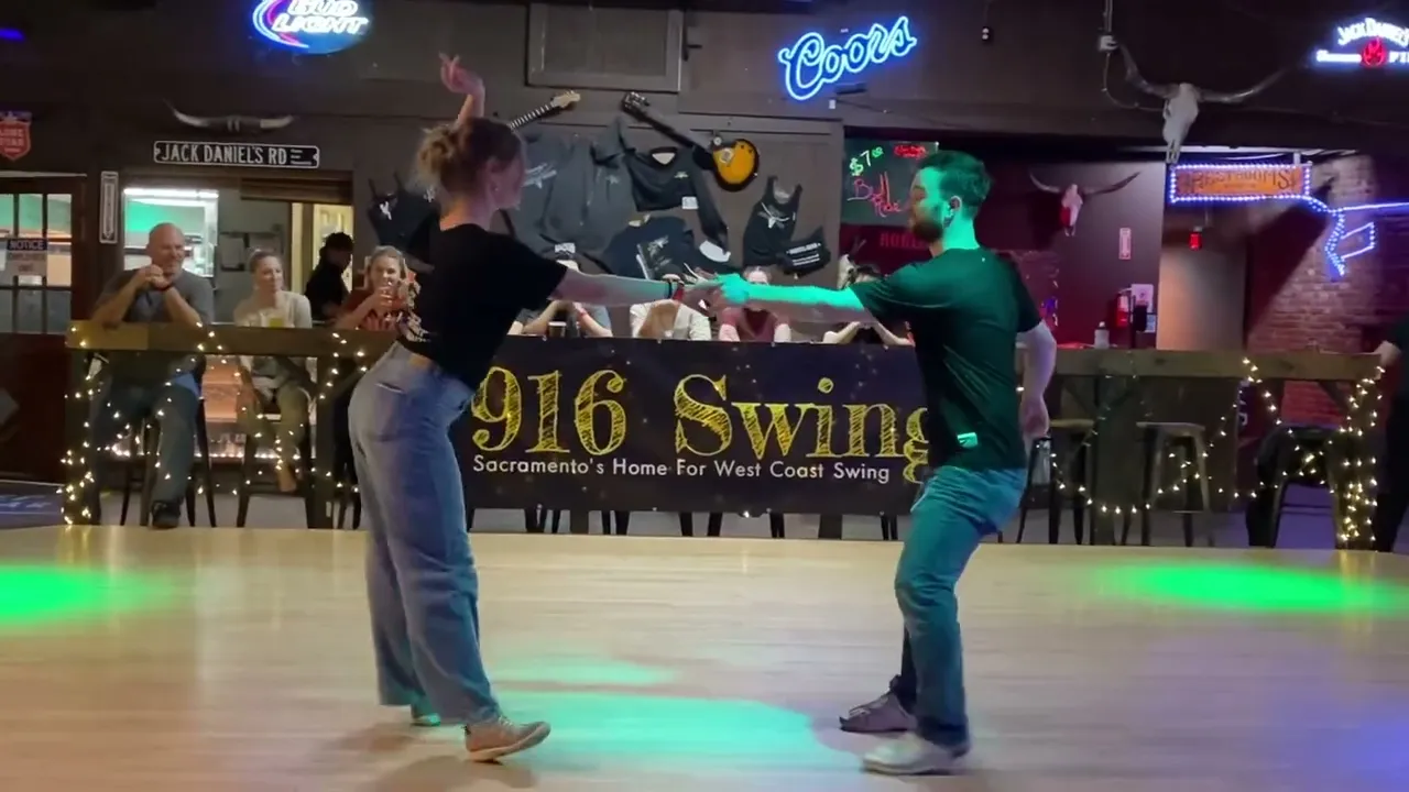 Cameron Riddle & Annie Lockmiller @ 916 Swing (3/2023)