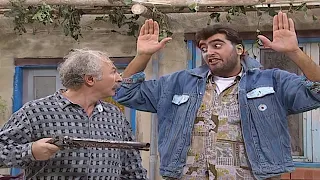 أبو طمزة كبر عقلك يازلمة معقول من غيرتك على بوران بدك تخردء الزلمة بنص خلفيتو 