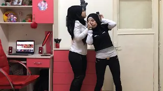 اختي لصغيره ستغلتني   شوفو شو صار بلأخر      دندنها