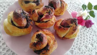 بريوش على شكل وردة محشو بالشوكولا 