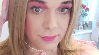 SISSY CAPTIONS AND PICS