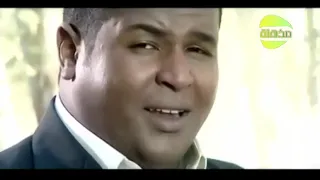 غنوة و مذهلة   الفنان   علي الشمري   اغنية  جايني تلوم الزمن   اشترك اجمل الاغاني دندنها