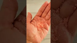 ليليان علمتني شيل المناكير من الأرض بالملح  ليليان علمتني شيل المناكير من الأرض بالملح