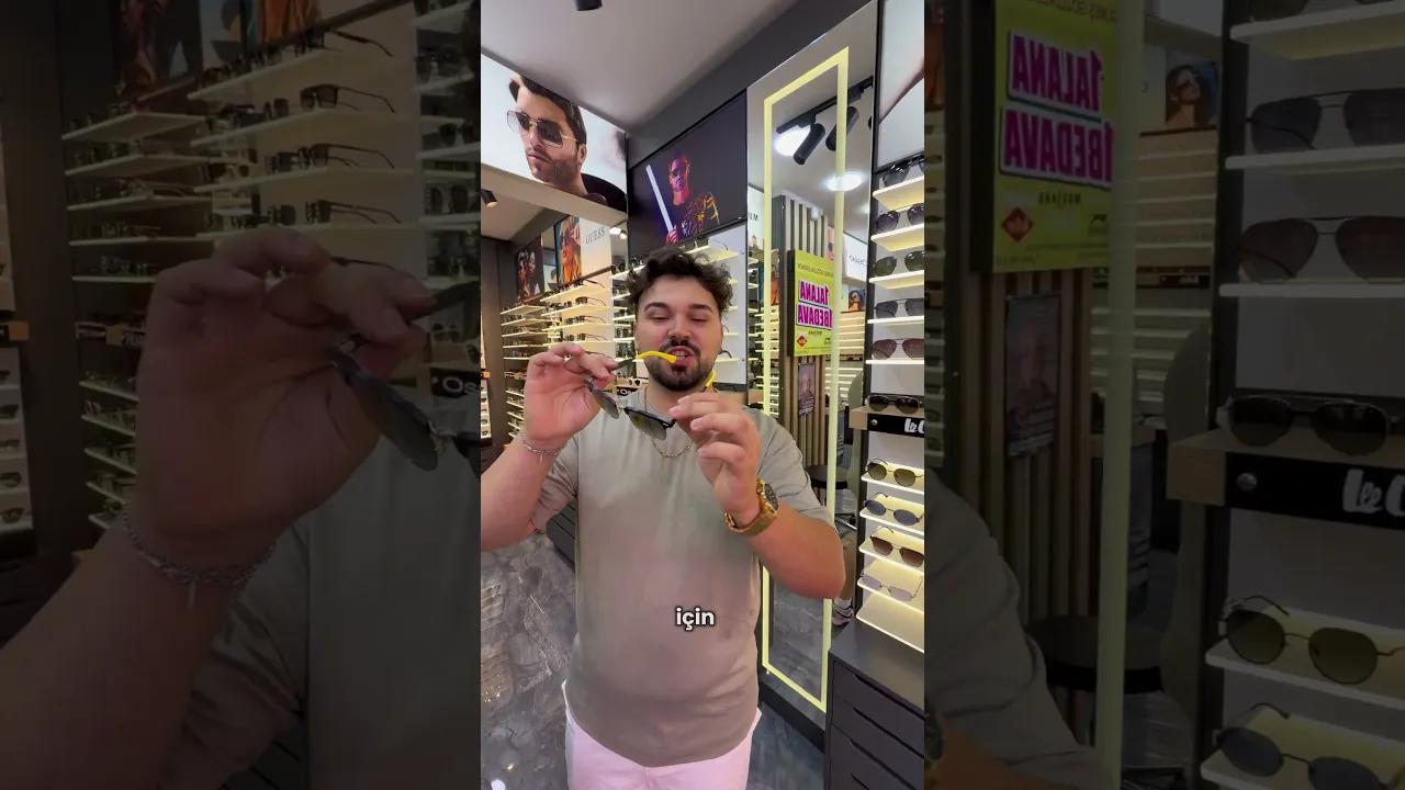 Ferrarili gözlük aldım