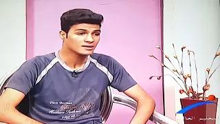 حسن البرديسي   يغني تتر مسلسل إمام الدعاه   في برنامج شباب و اراء دندنها