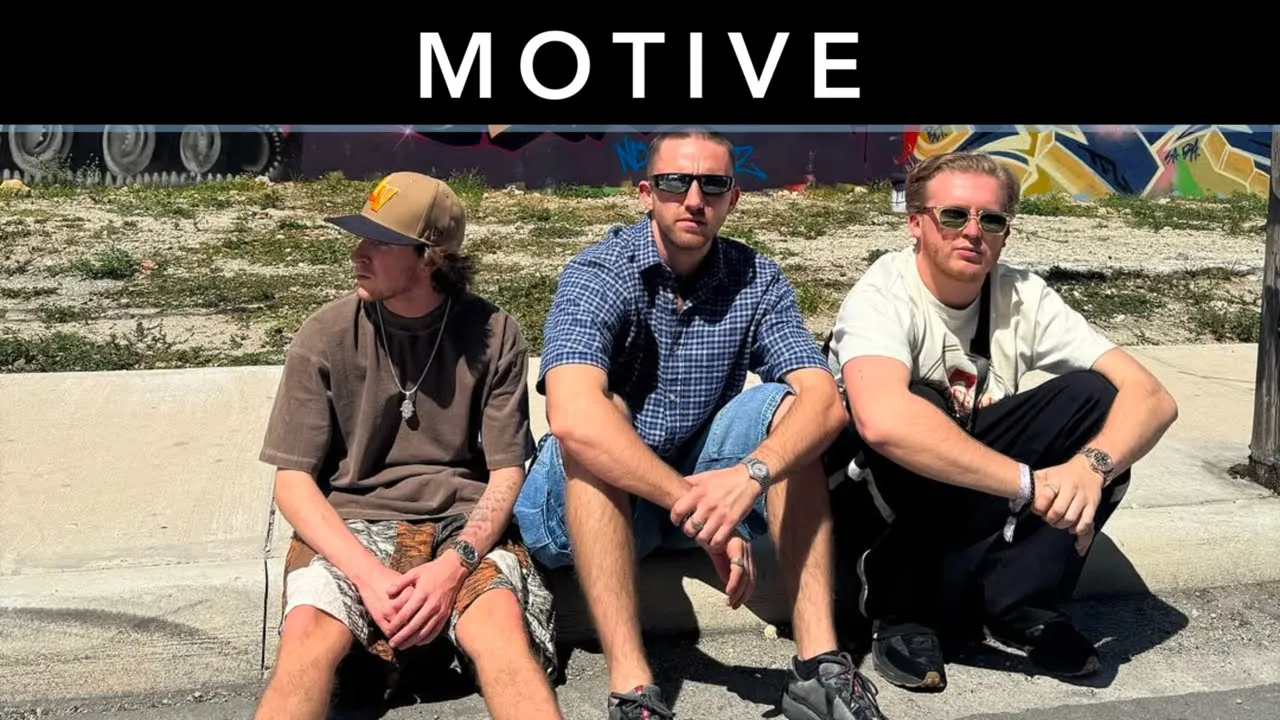 Max Dean, Locky & Luke Dean - Curveball Max Dean, Locky & Luke Dean - Curveball