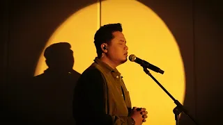 mama aku ingin pulang nike ardilla cover by titomunandar