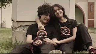 اخخ كيف يتذكرها لياغيز سنان ايليف اسكندر العاصف صوت لا 