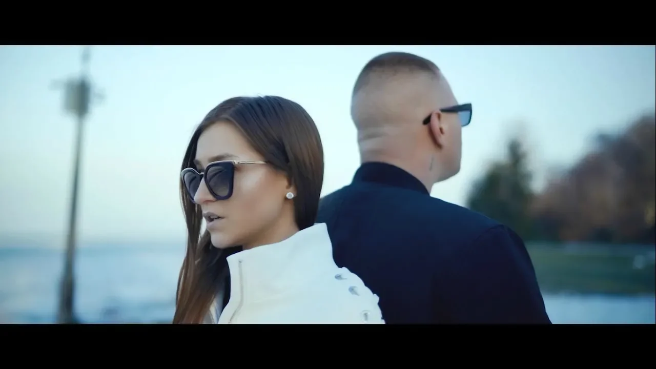 Essemm - A világ elől ft. Karola (Official Music Video)