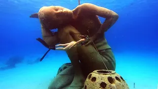 Girl Holding up OCEAN, Freediving STATUES, Sail into UNKNOWN [S1:E08]