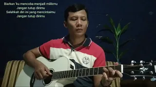 jangan tutup dirimu stinky fingerstyle guitar cover and lyrics by bagas fingerstyle