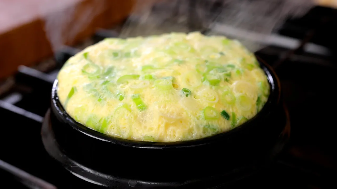Steamed eggs in an earthenware bowl (Ttukbaegi-gyeranjjim) Thumbnail