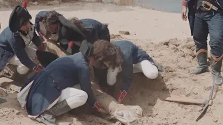 الجنود الفرنسيين كسرو ضريح السلطان حامد وقطعو جثمانه سره الباتع 