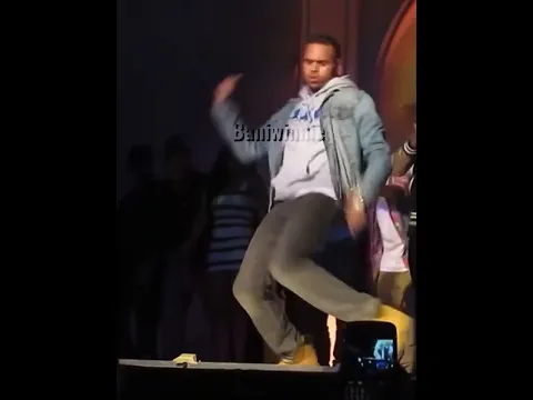 Download MP3 Chris Brown Doing The Best Dougie He’s Ever Done!