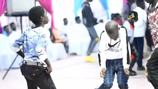 رقيص مجانين للاطفال الصغار ديل  كن او من يشاهد              دندنها