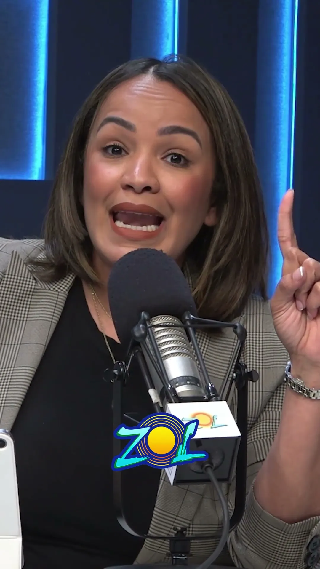 CAROLINA GANA LAS INTERNA