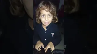 هذا ابني ري ان ذو الأربع سنوات يبكي يريد العودة لمنزلنا في منطقة السطر ولا يعلم ان الاحتلال قد دمره 