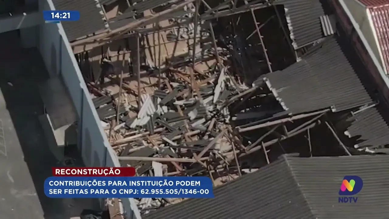 Teto de igreja desaba durante a madrugada em Taió