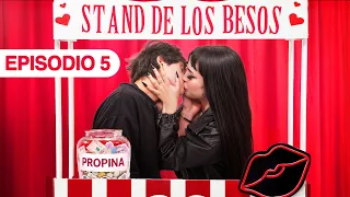 EL STAND DE LOS BESOS 5 💋