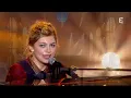 Louane chante 'Maman' (live) - Une Nuit avec les Héros de la Santé