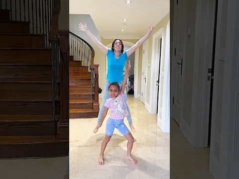 Leah and Mommy Shimmer and Shine Dance!