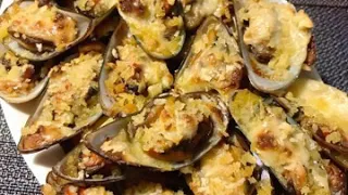 Download #CookedbyRajj - Cheesy garlic baked mussels MP3