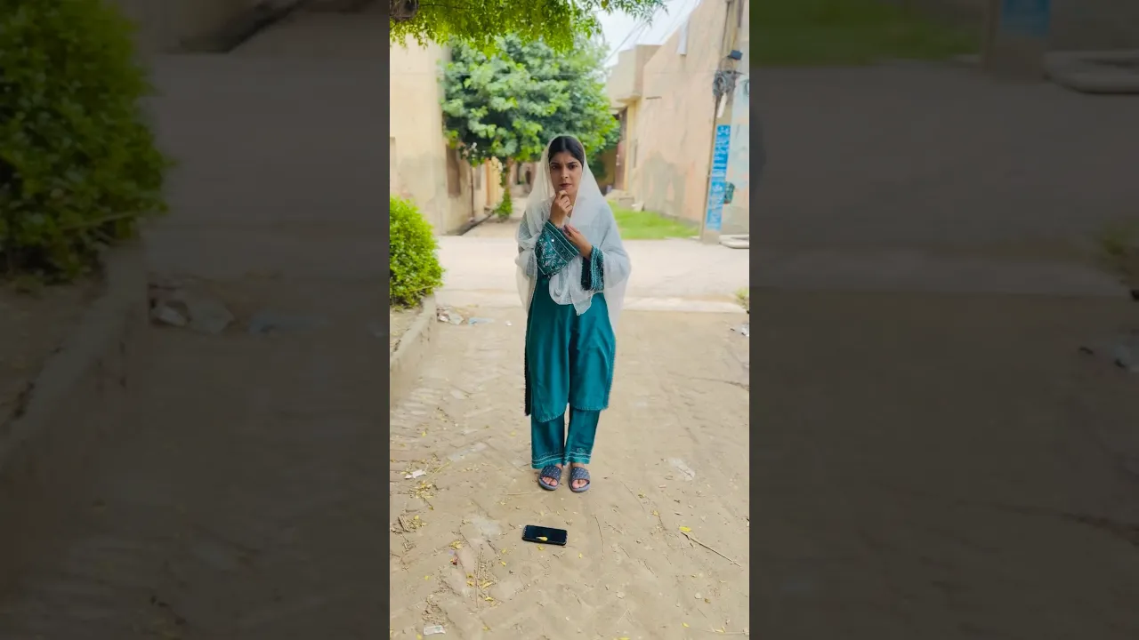 Ladki Ko Mobile Mila