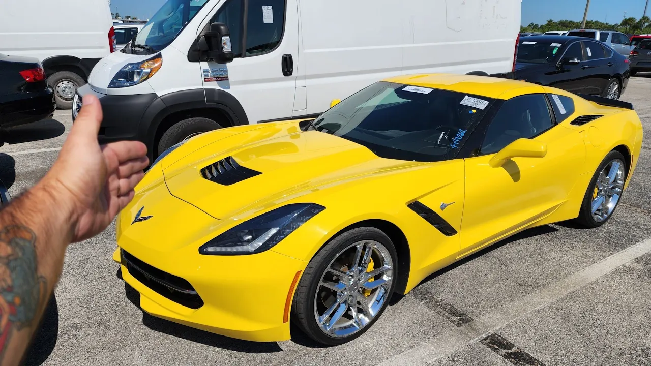 Descobrindo Carros RESTO DE RICO nos EUA (Luxo e Preços Incríveis)