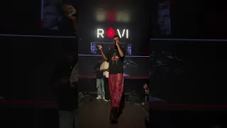 جسمي ماليه بالدق ما قلتش على نوع كيف يوم لأ عصام صاصا الكروان عصام صاصا 