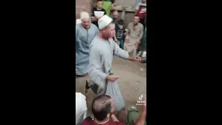 احلى رقص ناس فى الدنيا على طبلة ايو يا ابو محسن ياعسل  احلى رقص ناس فى الدنيا على طبلة ايو يا ابو محسن ياعسل