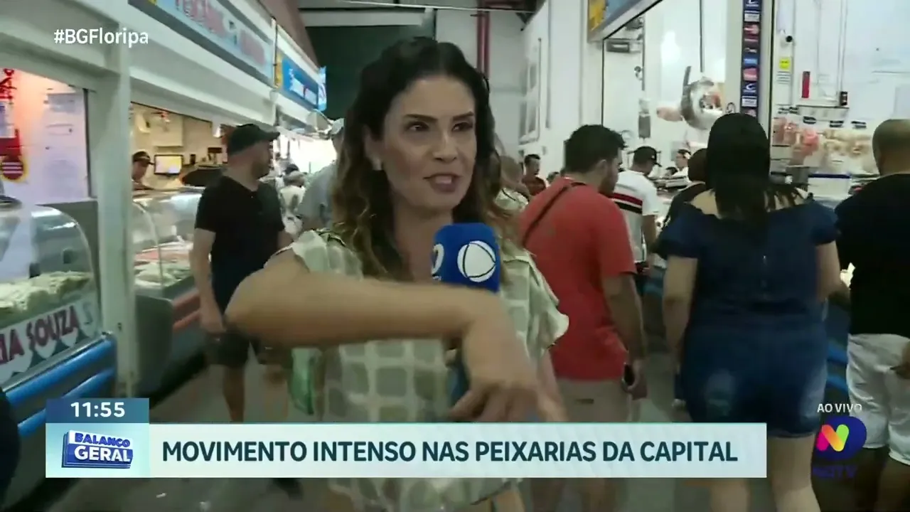 Corrida às peixarias do Mercado Público para adquirir peixe fresco