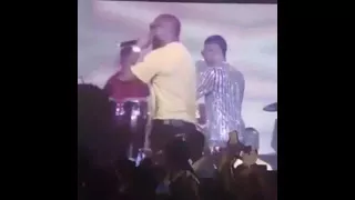 davido and wizkid performs manya u0026 fia together on stage featuring mohits 30 billion concert