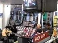 Download Lagu Muse - Muscle Museum Acoustic - HMV Bristol 1999