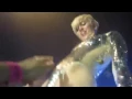 Download Lagu Miley Cyrus Allows Fans to Touch Her Vagina \u0026 Butthole During Performance