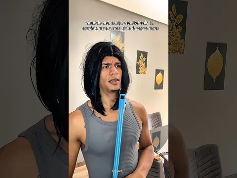 Quando seu amigo sai do armário #humor #shorts ￼