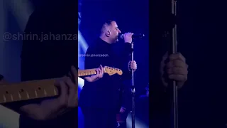 گریه علیرضا طلیسچی در حین اجرای بارون اومد و یادم داد در کنسرتش 