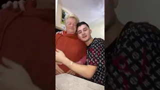 إيطالي يبلغ من العمر    عام ا تزوج من عجوز    عام ا لأنه يحبها كثير ا وليس لأنها غنية دندنها