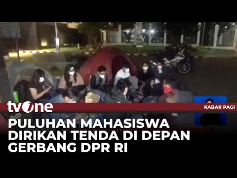 Jelang Pengesahan RUU TNI, Massa Demonstran Menginap di Depan Gedung DPR