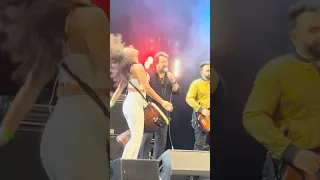 وای عاشق این دختر باحال هنرمند شدم تو کنسرت شهرام شب پره 