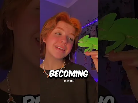 How she trained her chameleon to do the cutest trick ever 🦎(@pixyvava)