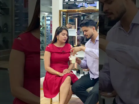 अपने हाथों से पिला🤣#CoupleComedy #CoupleReels #GujaratiComedy #FunnyReels #ViralReels #bhoomisomani