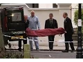 CORONER S REMOVING THE DEAD BODY OF AMY WINEHOUSE
