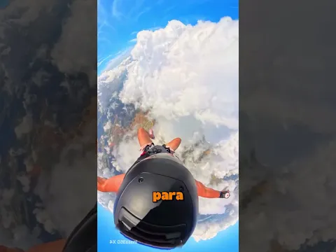 Ella Voló Directamente Hacia Una Nube y Entonces Pasó Esto! ☁️🪂