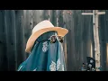 Download Lagu Munya Mataruse ft Enock Piroro - Mukusaziva (Official Music Video)