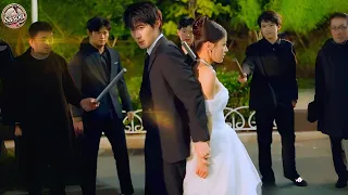 زعيم مافيا بيخطف عروسة من فرحها غصب عشان ينتقم لفريقه لكن بيقدر يوقعها فى حبه بجنون 