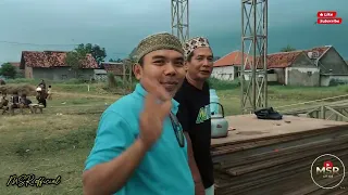 preparation and installation of the stage for the grand tabligh event with haji rhoma irama in ci 