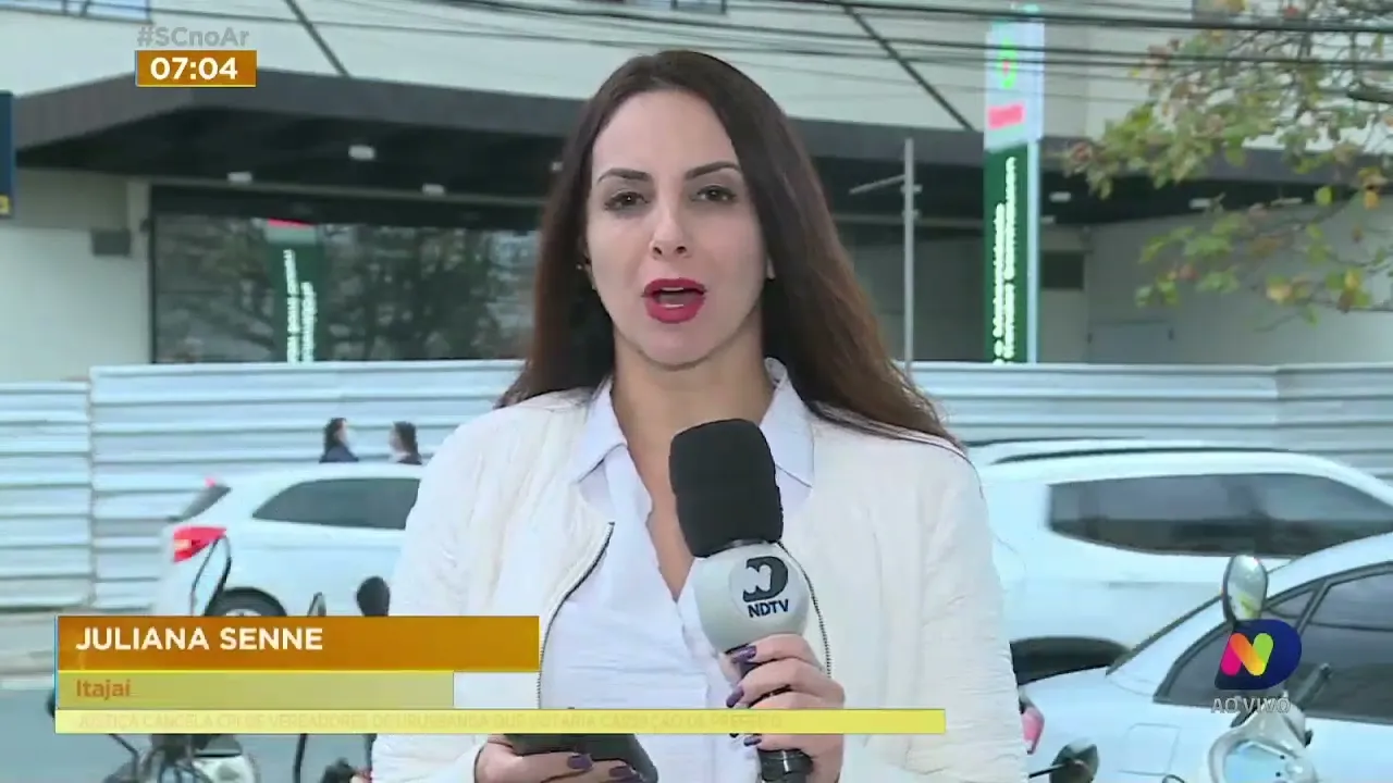 Homem atingido por parede de prédio durante ciclone em SC não resiste e morre