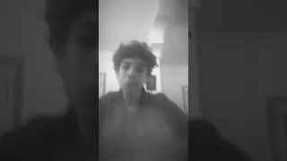 أنا اللي الحزن دغدغني 