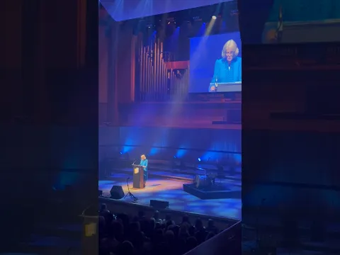 The Queen makes a surprise appearance at ‘Letters Live’ at the Royal Festival Hall ✨