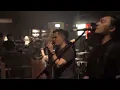 Download Lagu Andra and the Backbone - Hitamku Live MINQ